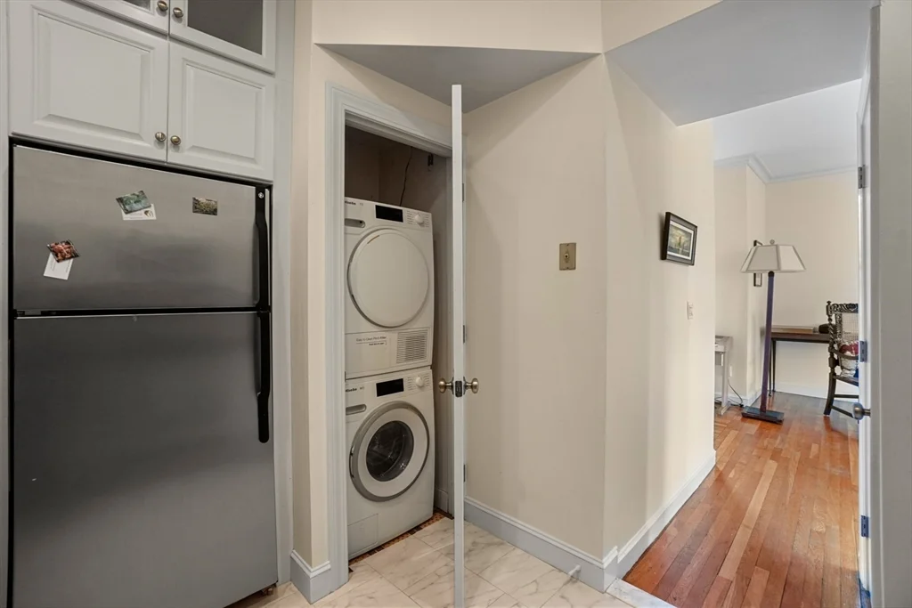 365 Marlborough St, Back Bay