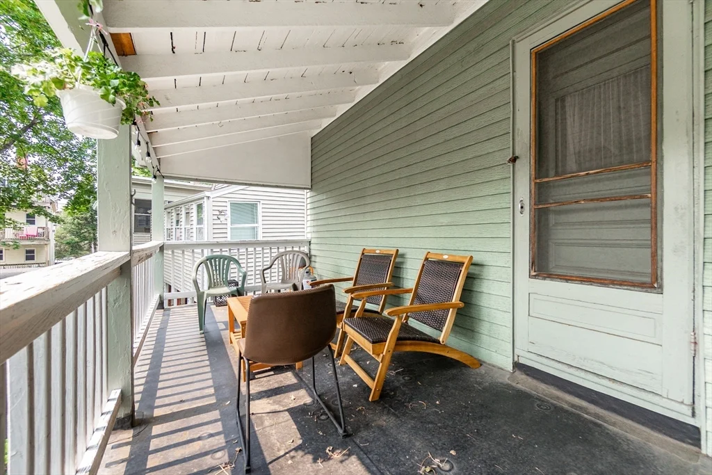 24 Aberdeen Rd, Powder House Square