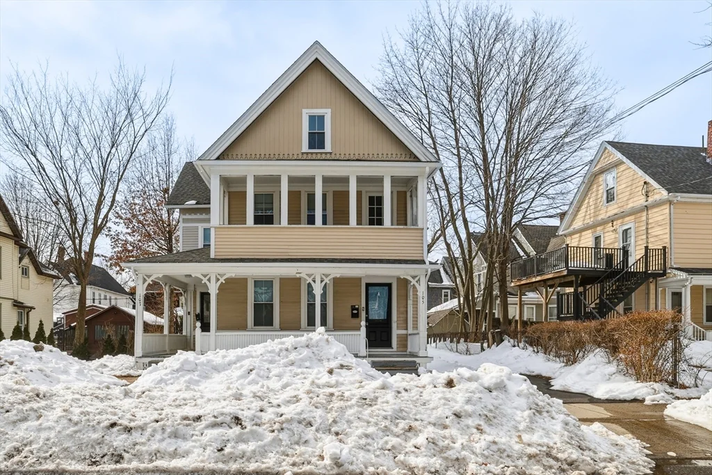 105 Nonotuck St, Holyoke