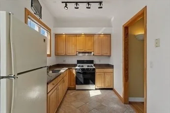 195 Dorchester St, South Boston