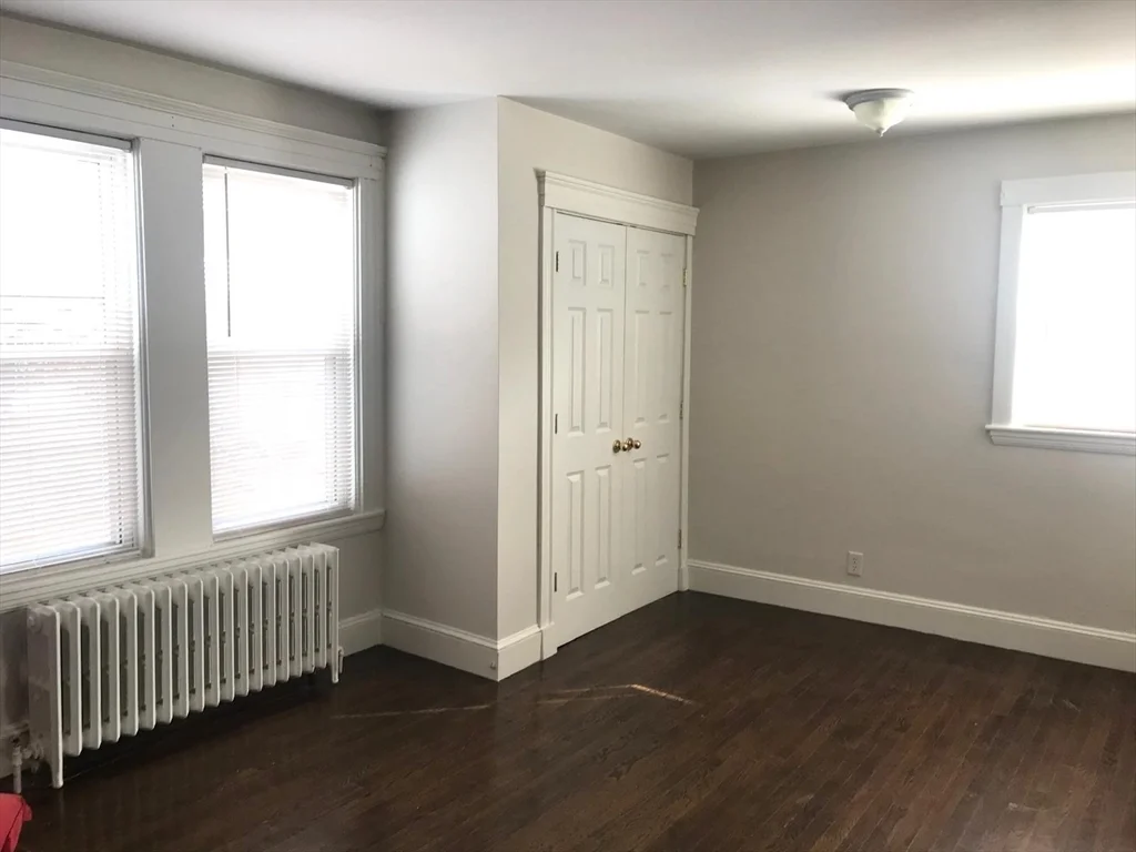 11 W Elm Ave, Quincy