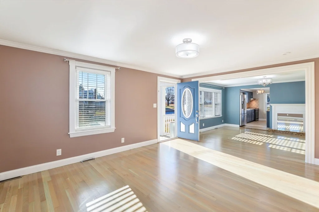 325 Park Ave, North