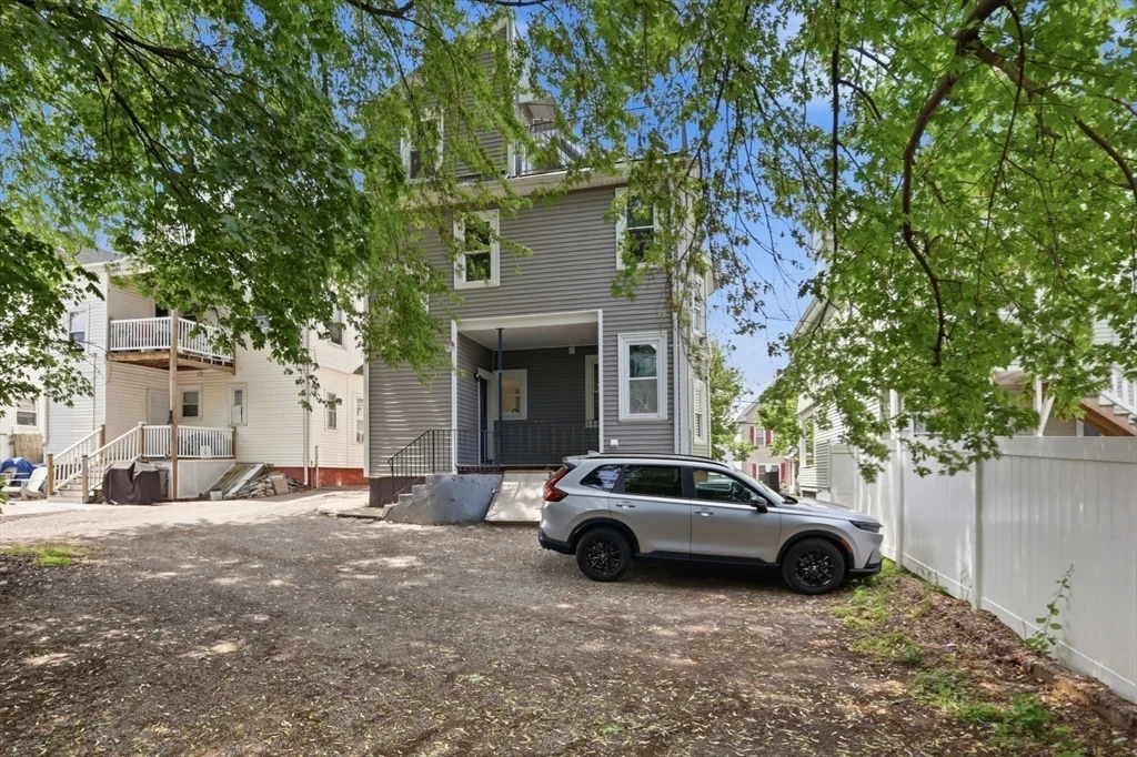 121 Glendale St, Everett