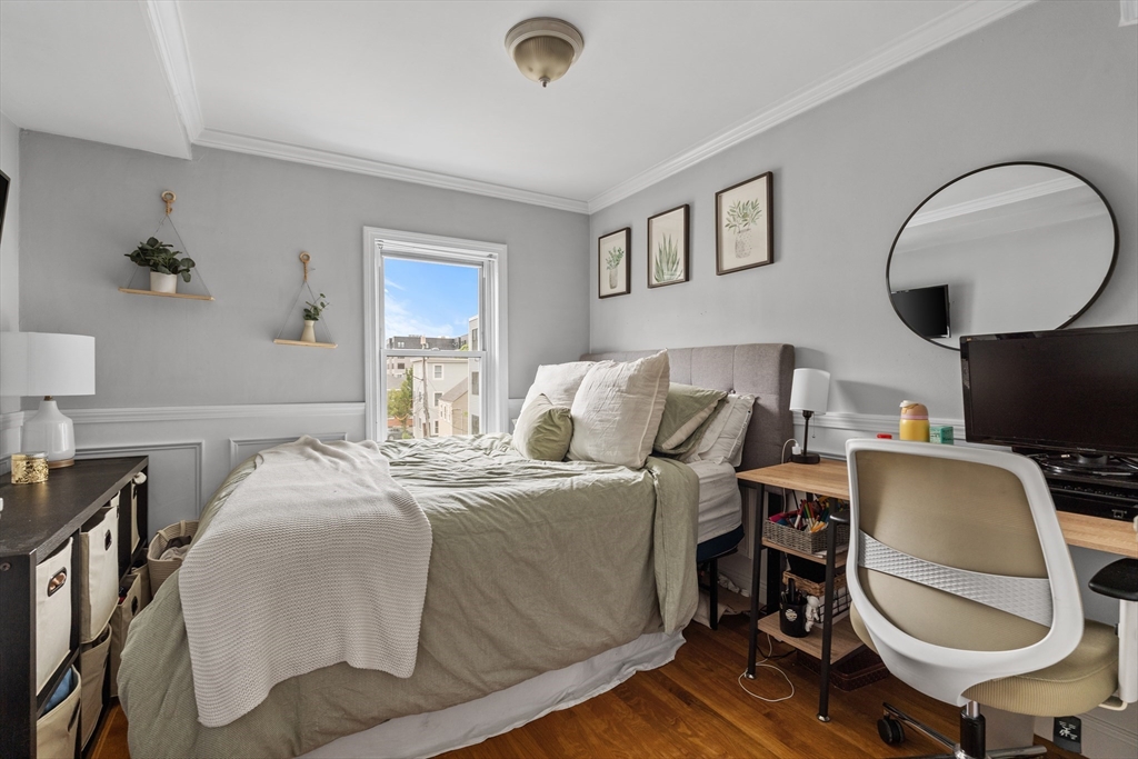 180 W 8th, South Boston