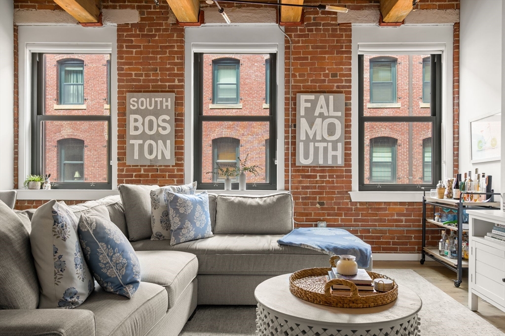 9 W Broadway, South Boston