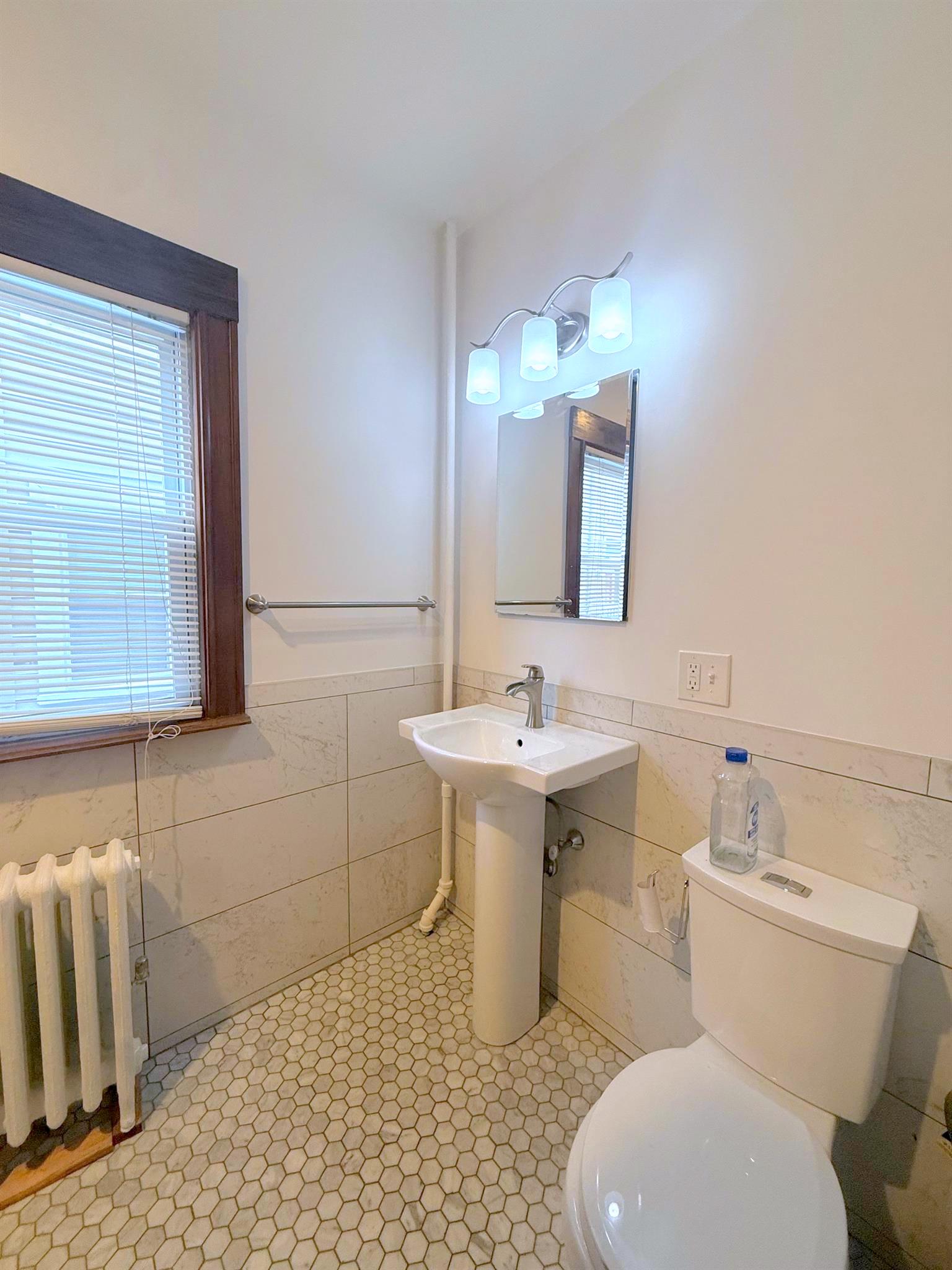 50 Simpson Ave, Tufts