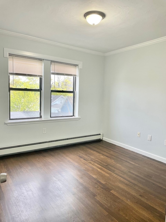 435 Walnut Ave, Roxbury