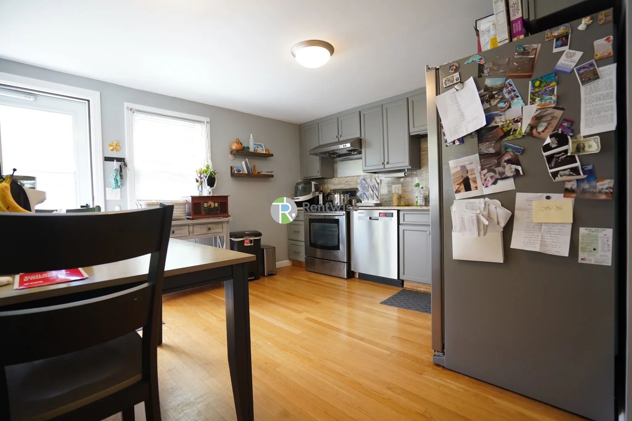 77 Knowlton St, East Somerville