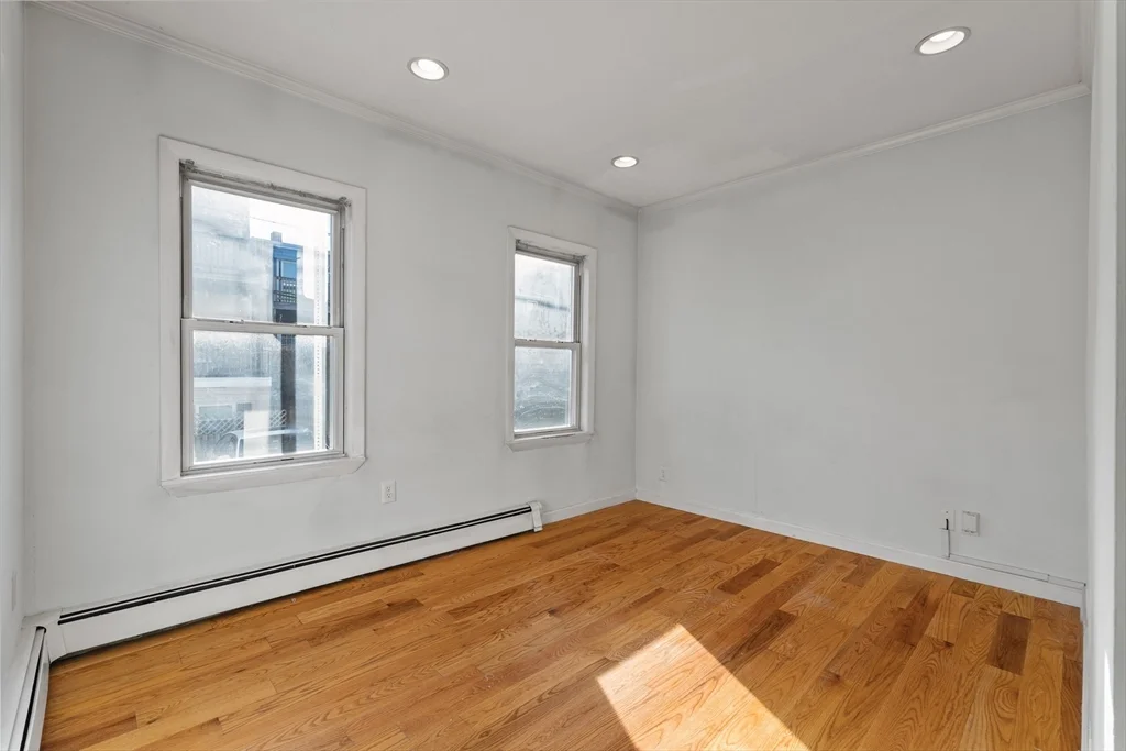 7 Burrill Pl, South Boston