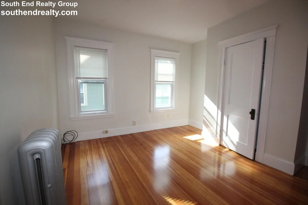 20 Egerton Rd, Arlington