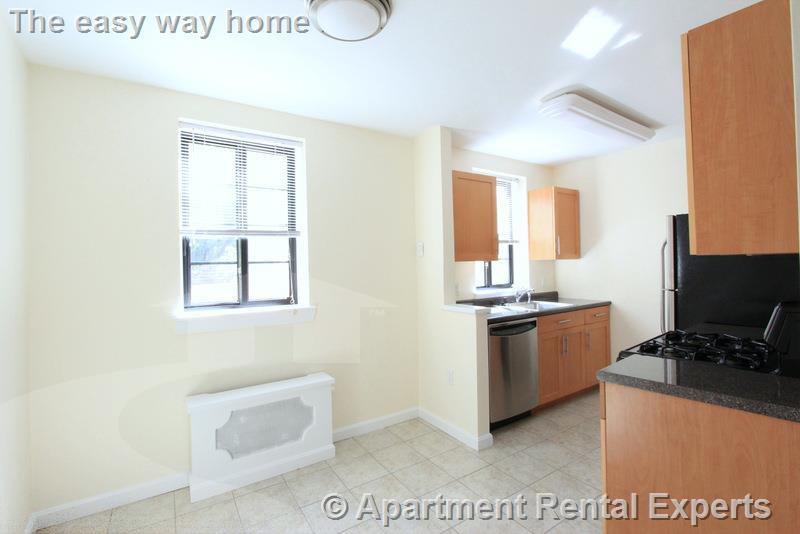 60 Brattle St, Harvard Square