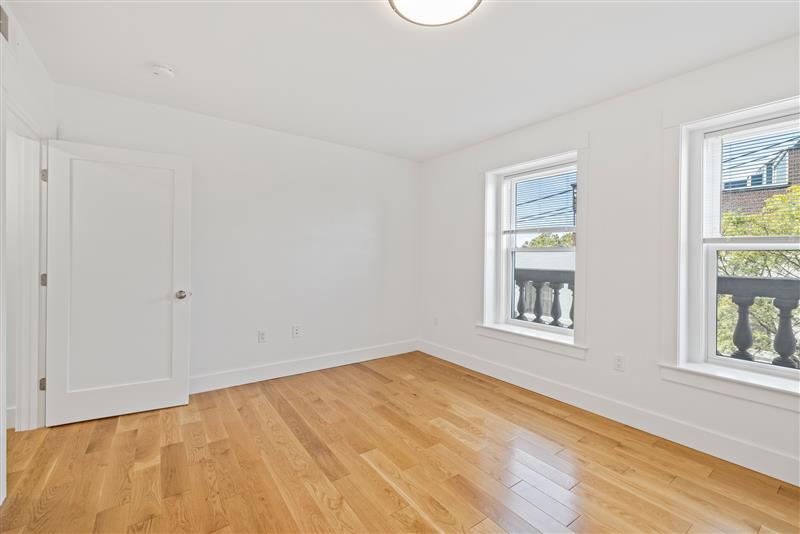 406 Columbia St, Wellington-Harrington