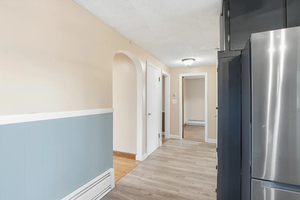 16 Liberty Dr, Shrewsbury