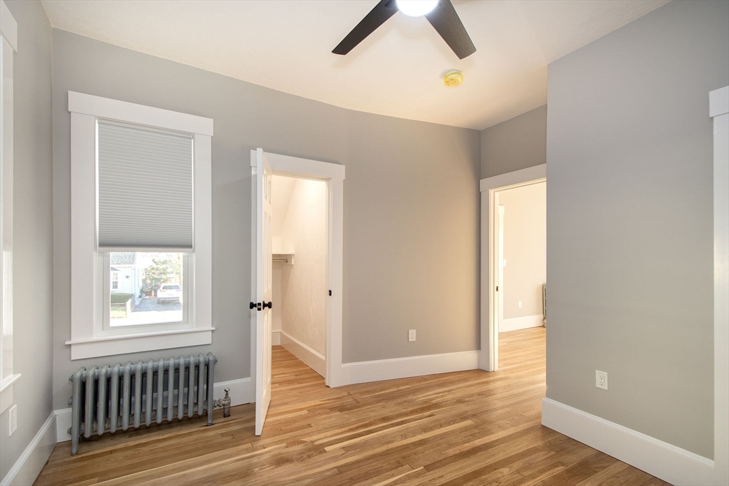 29 East Ave, Whitman