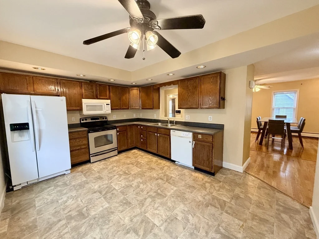 59 Whitney Ave, Centralville