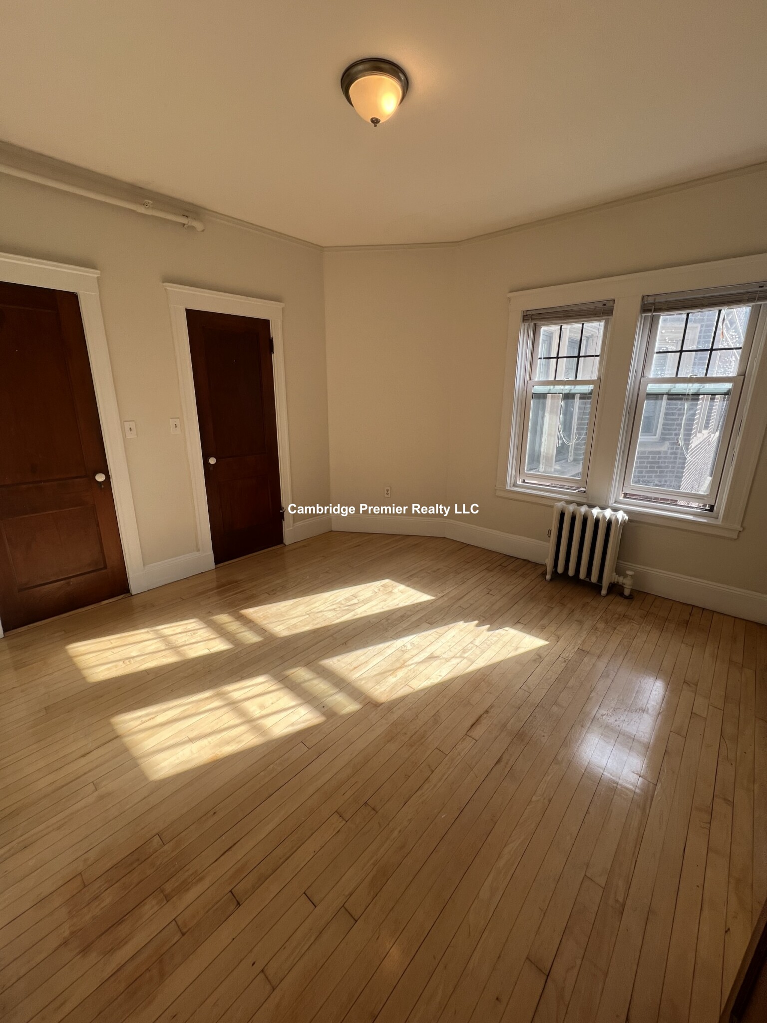 3 Linnaean St, Neighborhood Nine