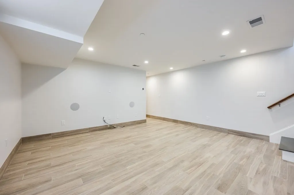 8 Enterprise St, Dorchester