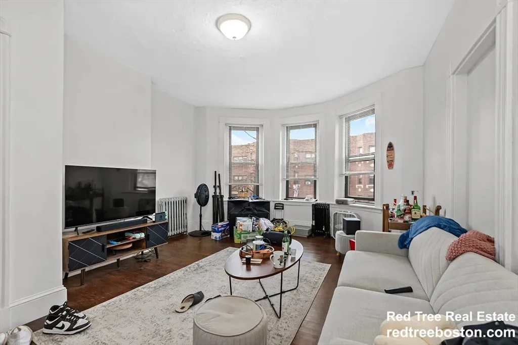868 Huntington Ave, Coolidge Corner