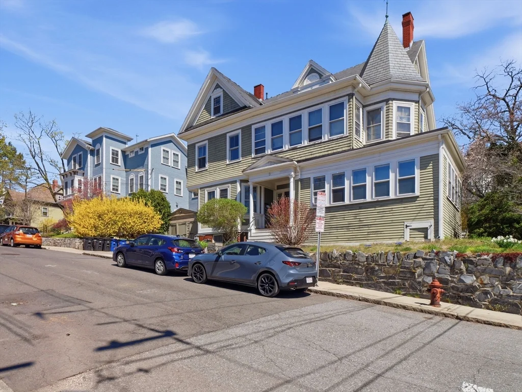 3 Monmouth St, Spring Hill