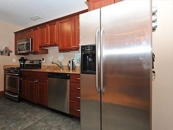 2440 Massachusetts Ave, North Cambridge