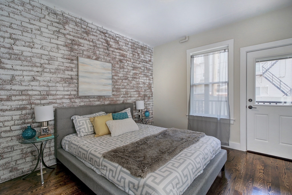 65 Border St, East Boston