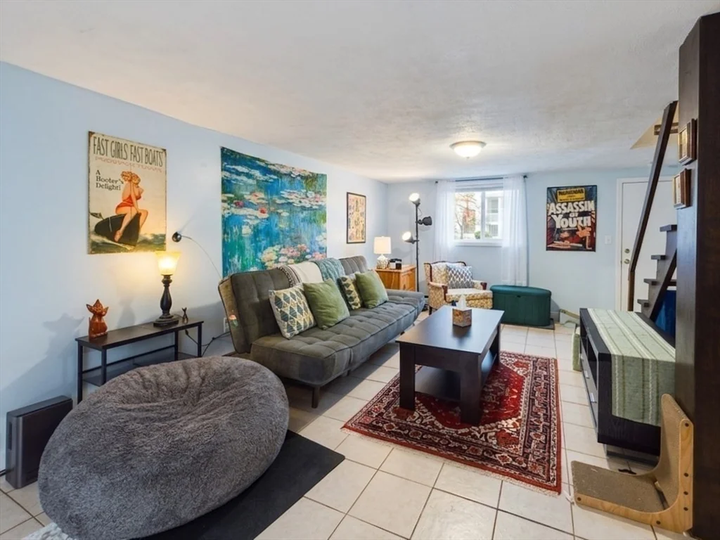 52 Sargent Ave, Winter Hill