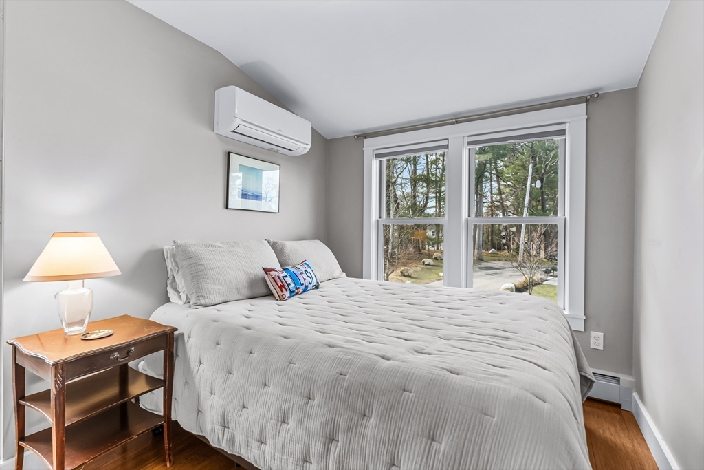 59 Russell Rd, Wellesley