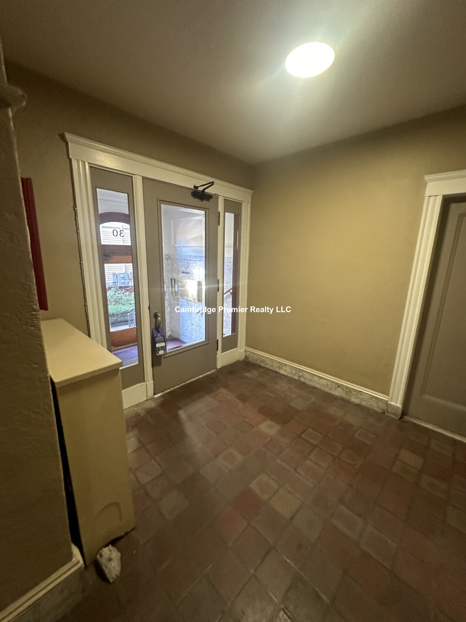 30 Langdon St, Neighborhood Nine