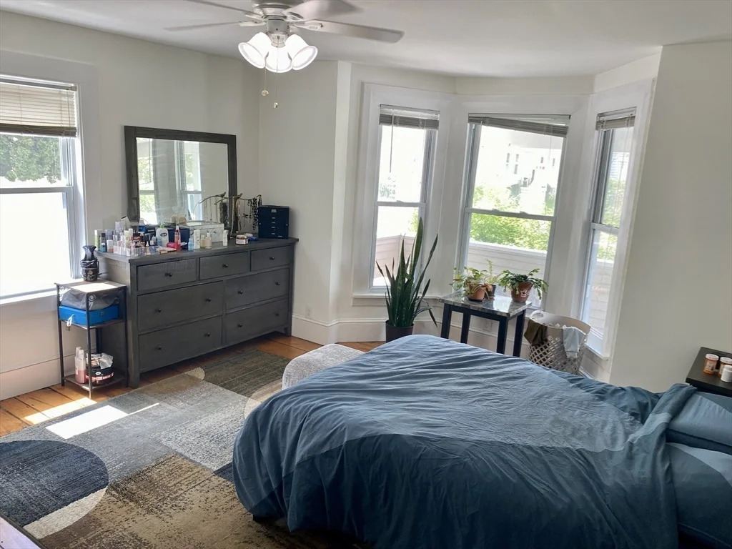 30 Maple Ave, North Andover