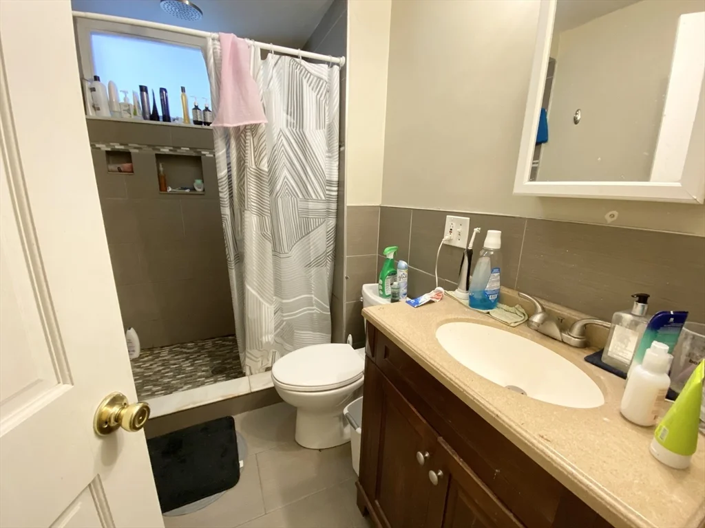 72 Calumet St, Mission Hill