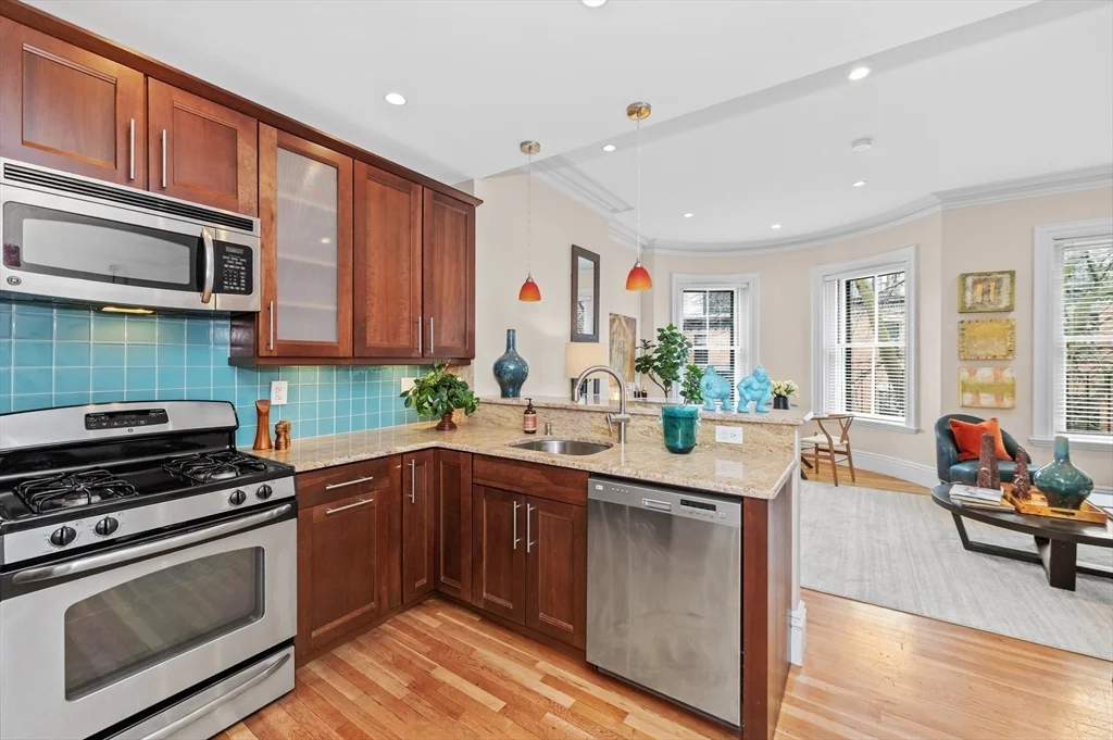 75 Montgomery St, South End