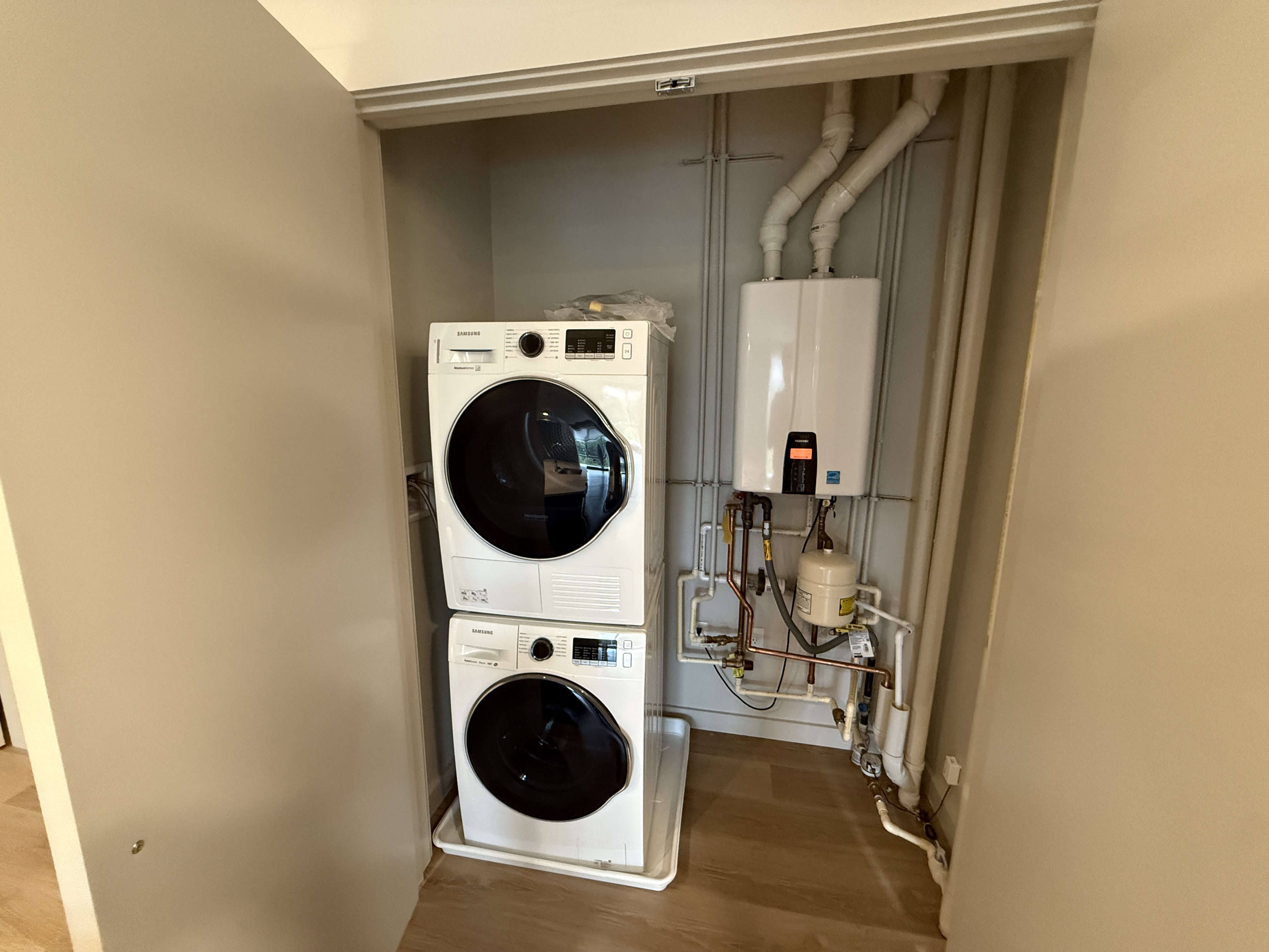 1550 Soldiers Field Rd, Brighton