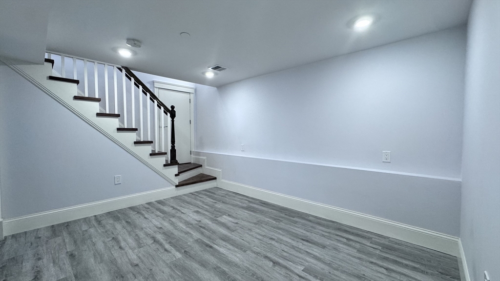 27-29 Aberdeen Rd, Somerville