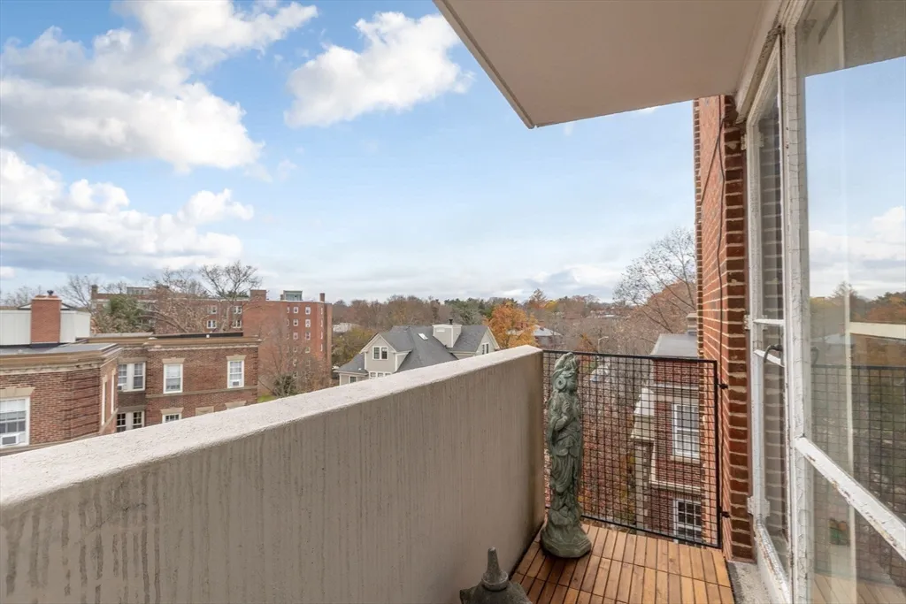 29 Concord Ave, Neighborhood Nine