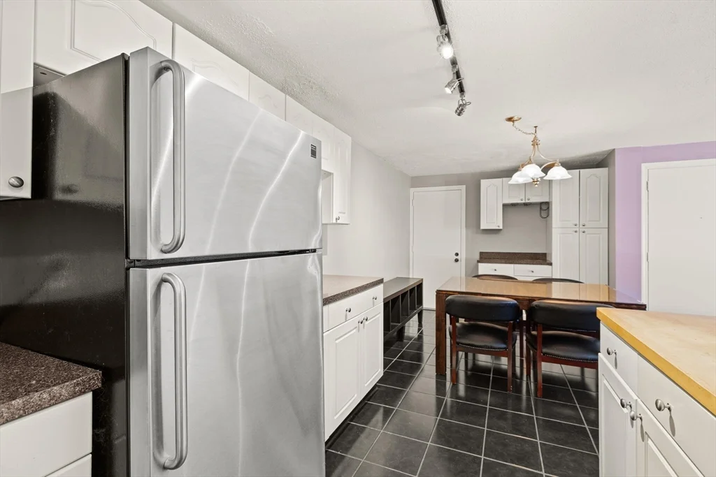 685 Oak St, Brockton