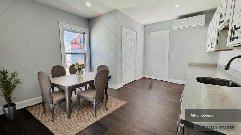 16 Hopkins St, Dorchester