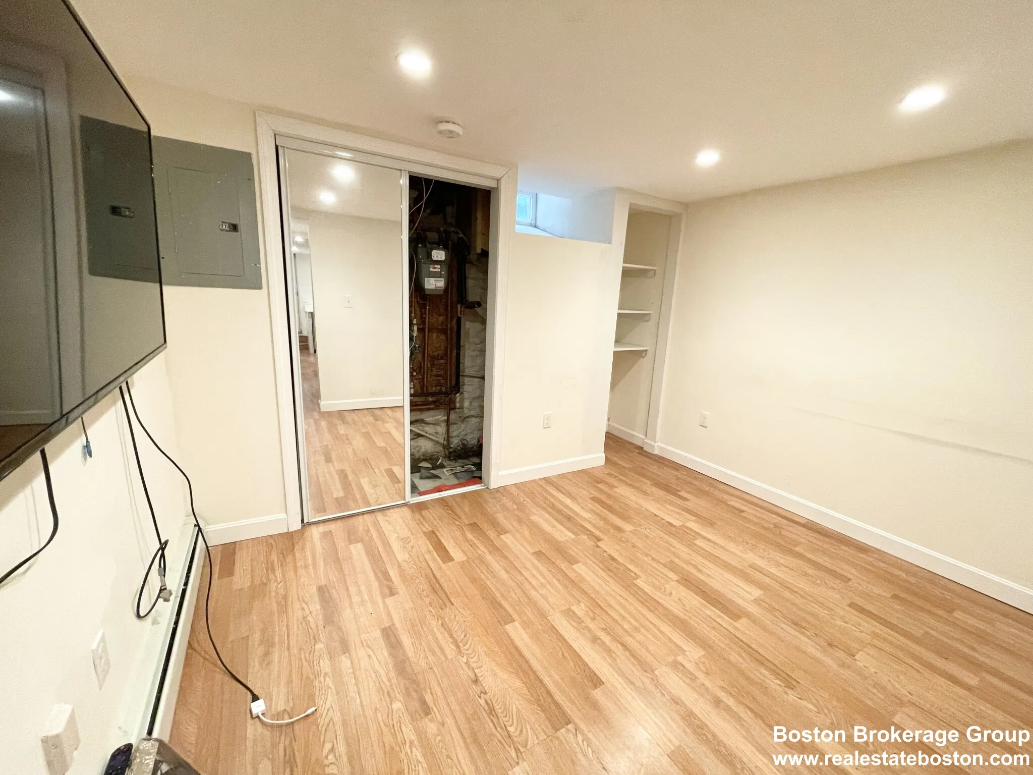 16 Greenwich Park, South End