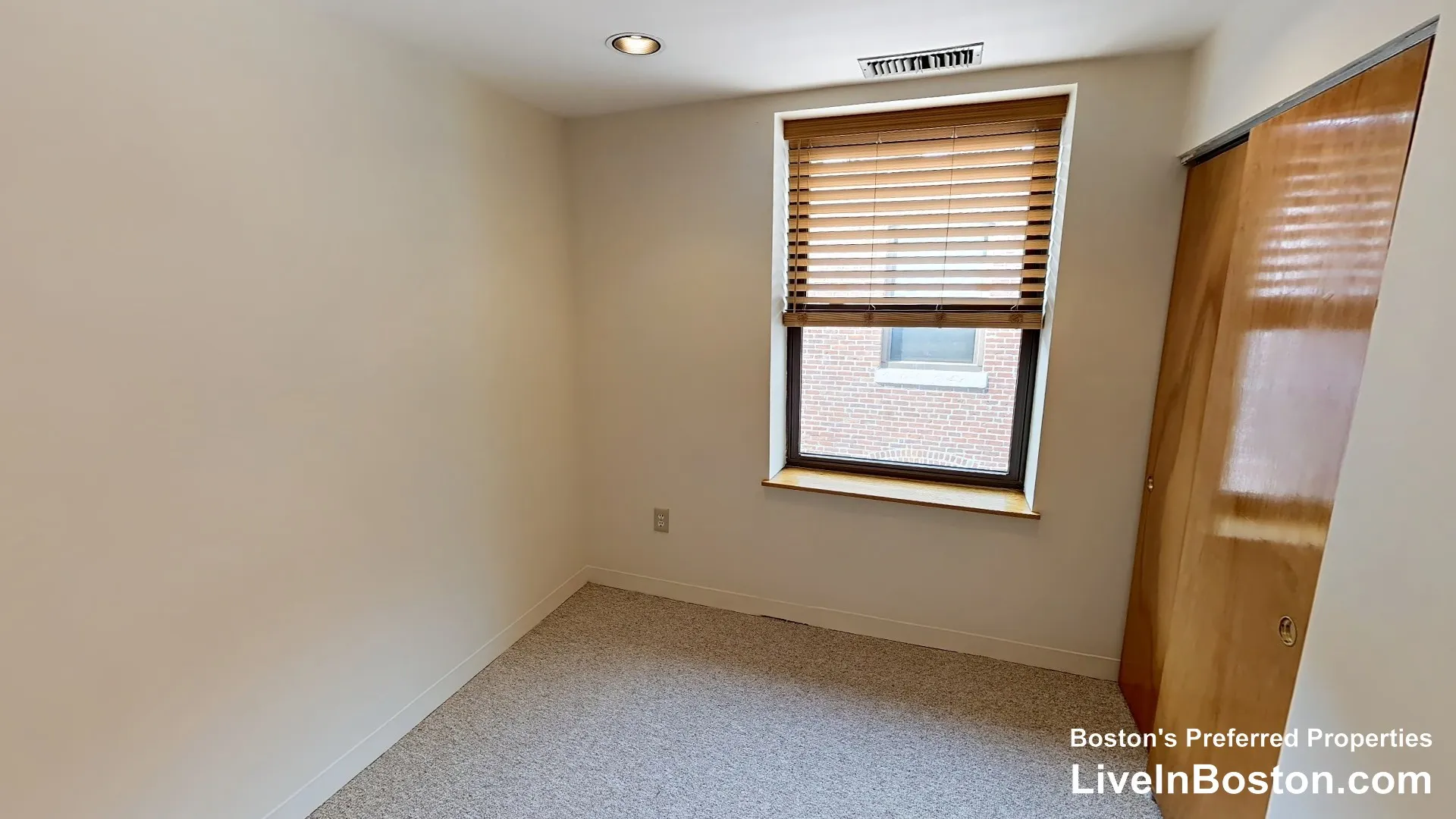 95 Gainsborough St, Fenway