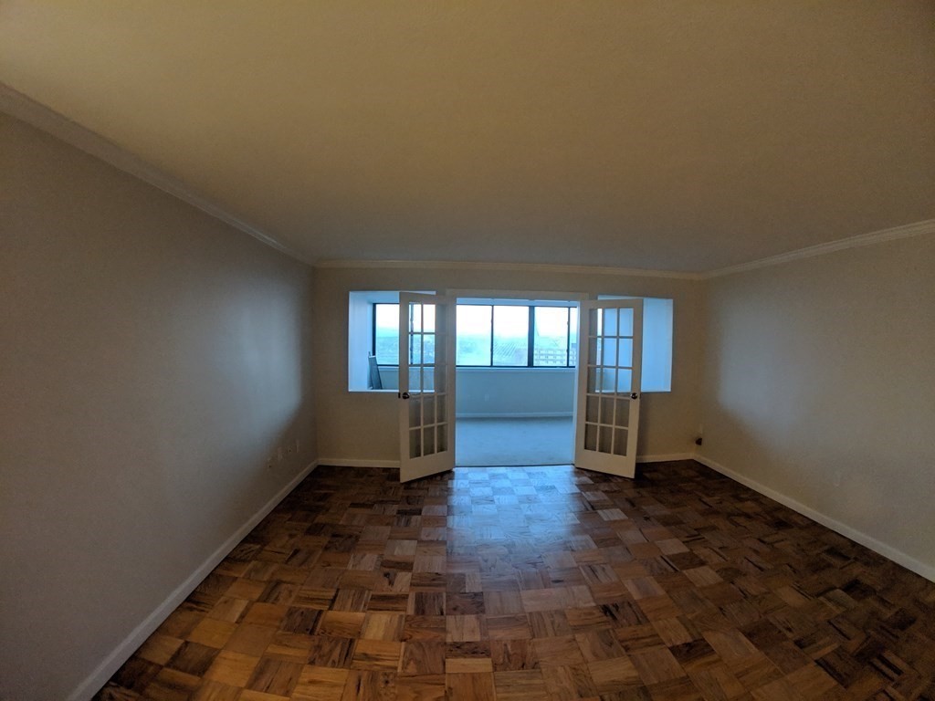 6 Whittier Pl, West End