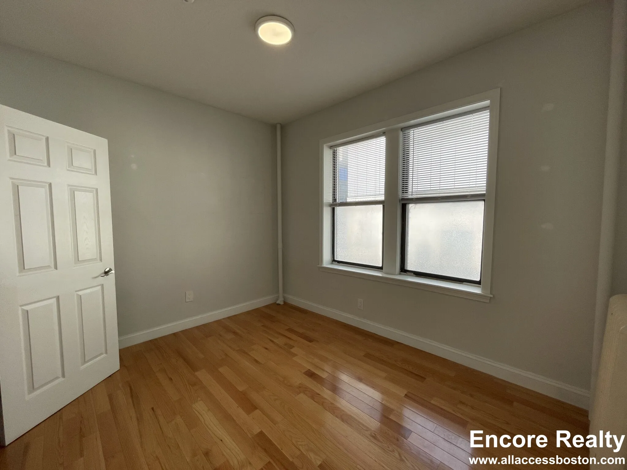 19 Peterborough St, Fenway