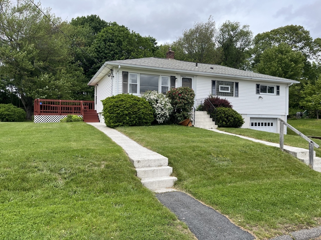 32 Harriet Ave, Shrewsbury