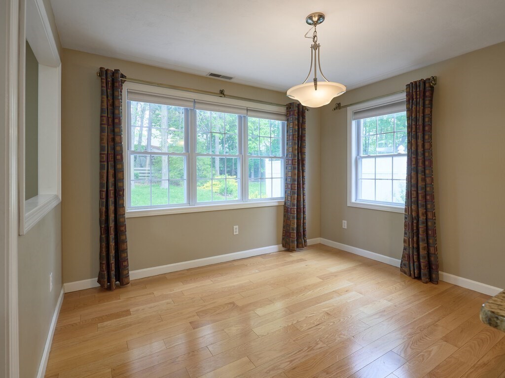 9 Angela Rose Ln, Worcester