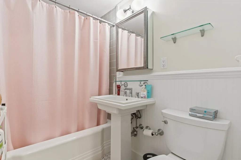 145 Pinckney St, Beacon Hill