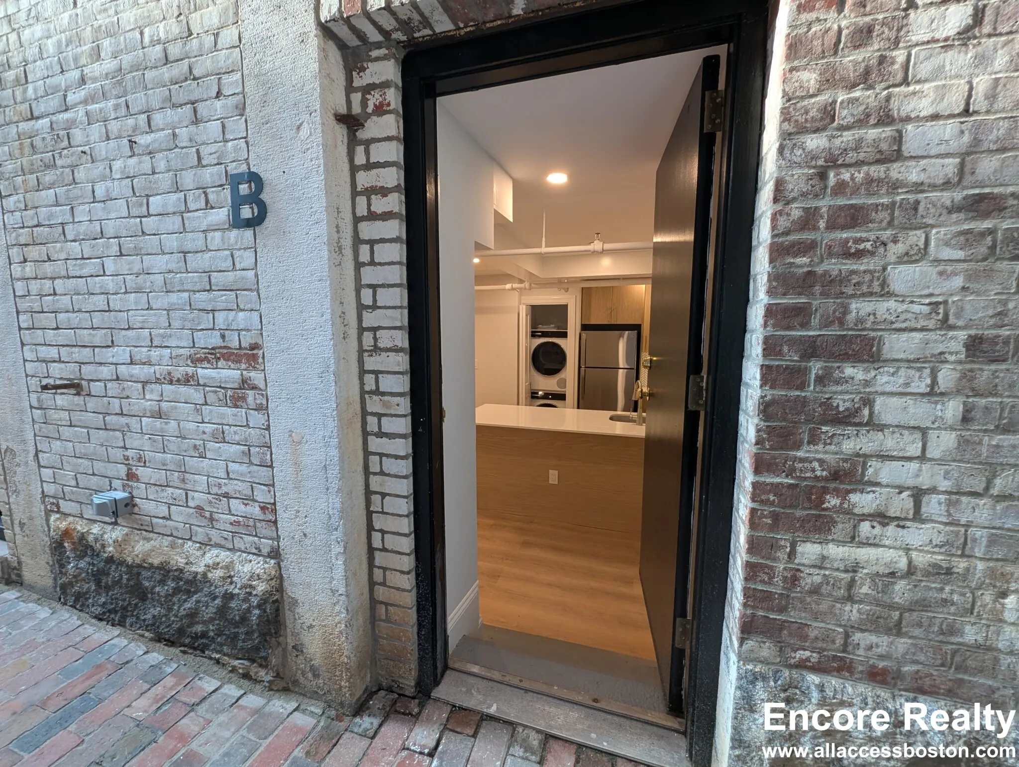 2 Joy St, Beacon Hill