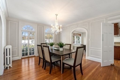 5 Hammond St, Chestnut Hill