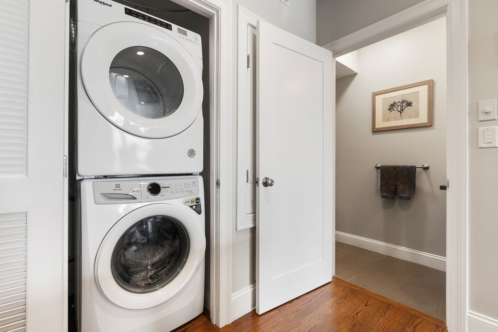 339 D St, South Boston