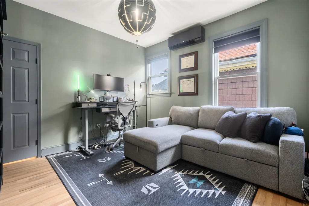118 Franklin St, Brookline