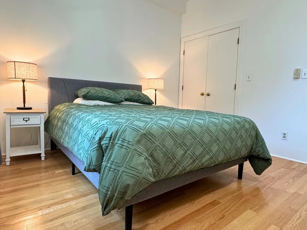 30 Concord Pl, South End