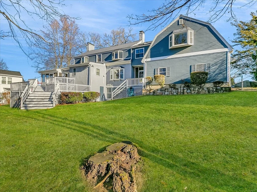 243 Upland Ave, Newton Highlands
