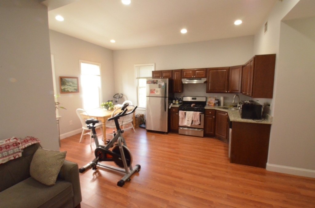 194 Marion St, East Boston